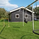 5 Bedroom In