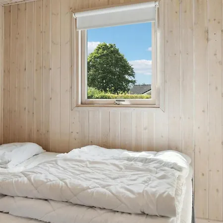 5 Bedroom In