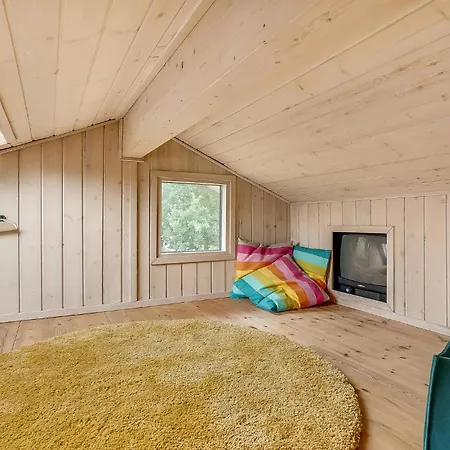 5 Bedroom In *