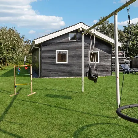 5 Bedroom In