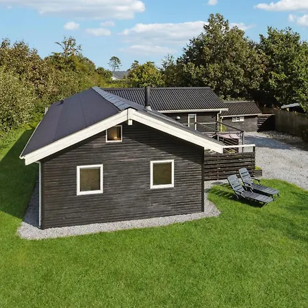 5 Bedroom In Hadsund