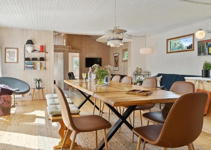 5 Bedroom In