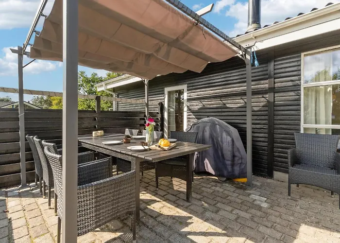 Vakantiehuis 5 Bedroom In *